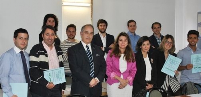 Becas para jóvenes que concede la Asociación Española de Abogados Urbanistas.