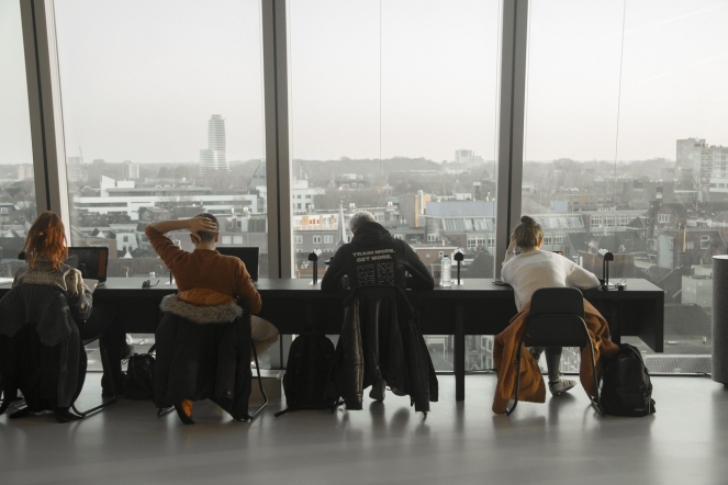 Recursos esenciales que fomentan la motivación y el compromiso con el estudio