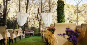 Nueva tendencia: las masías como testigo de los enlaces más elegantes