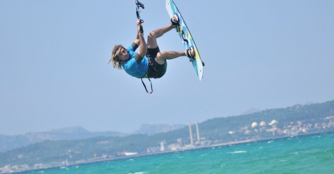 Water Sports Mallorca imparte clases a personas con discapacidad visual