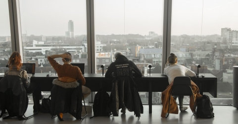 Recursos esenciales que fomentan la motivación y el compromiso con el estudio